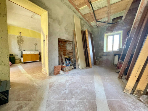 Casa semindipendente libera sui tre lati a Villate