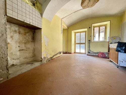 Casa semindipendente libera sui tre lati a Villate