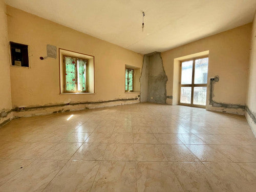 Casa semindipendente libera sui tre lati a Villate