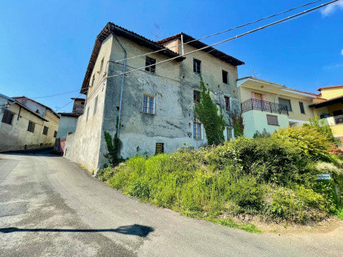 Casa semindipendente libera sui tre lati a Villate