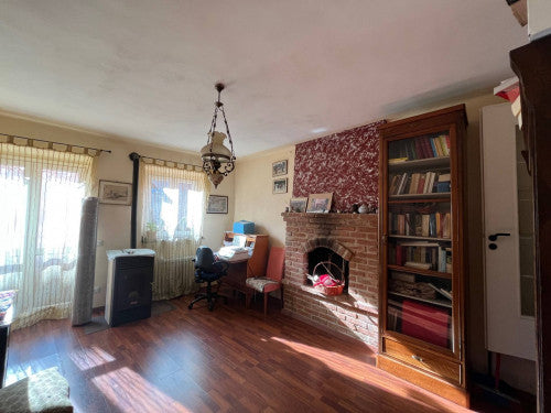 Casa semiristrutturata in centro a Vische