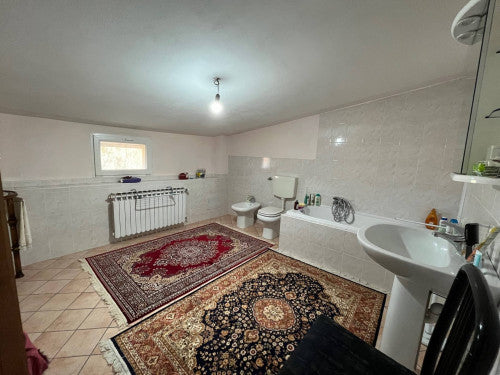 Casa semiristrutturata in centro a Vische