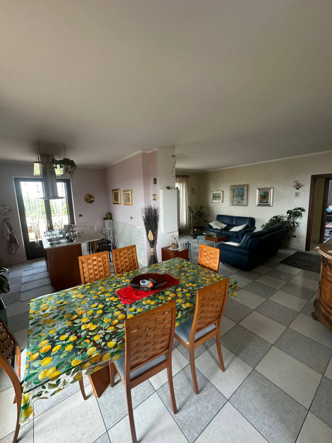 Appartamento in villa signorile a Casale di Mazzè