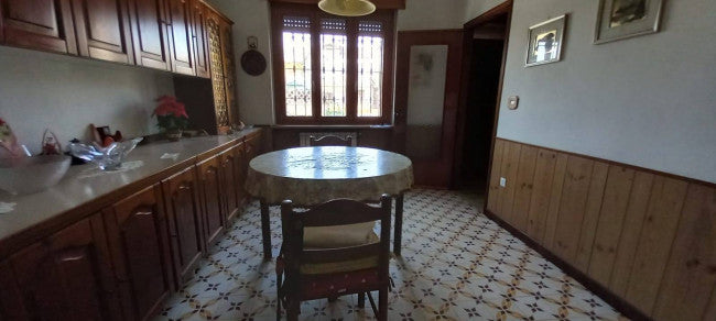 Casa indipendente su tre lati a Lamporo