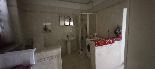 Casa indipendente su tre lati a Lamporo