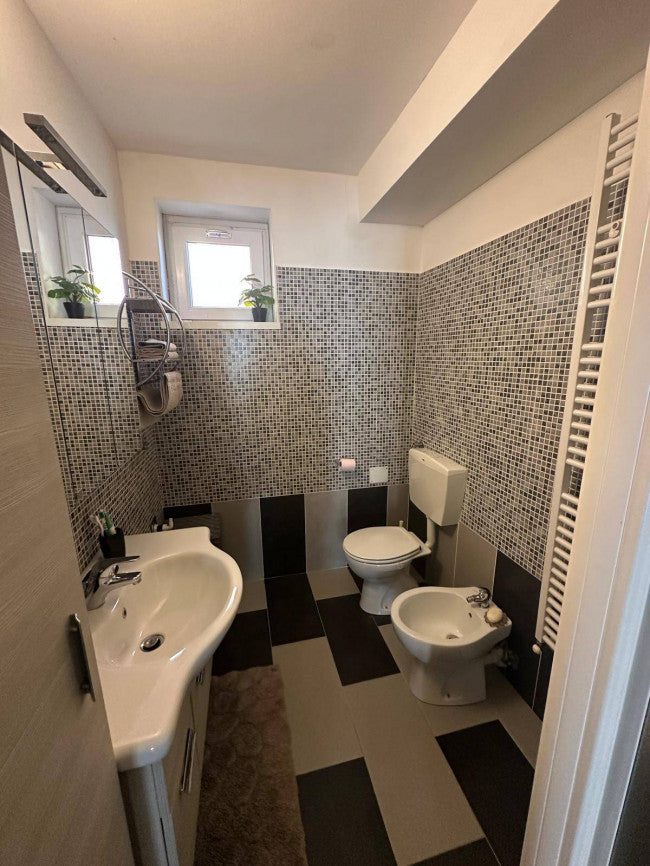 Porzione di villa indipendente in Leinì