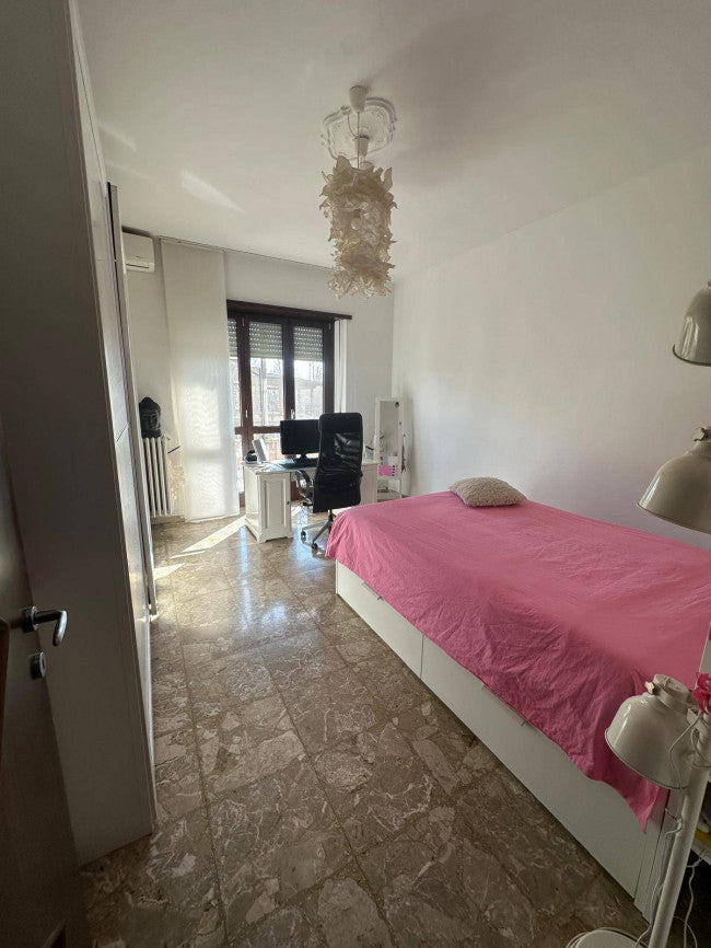 Porzione di villa indipendente in Leinì