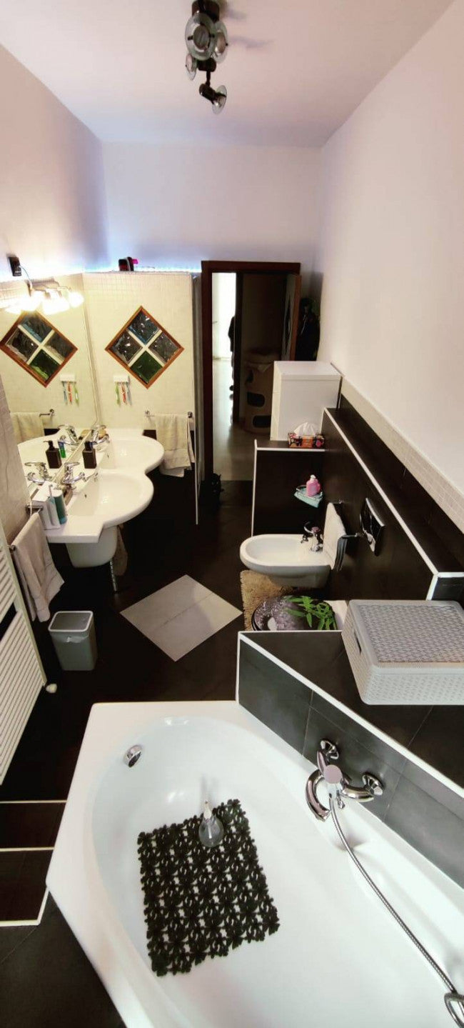 Porzione di villa indipendente in Leinì