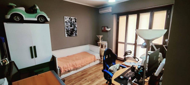 Porzione di villa indipendente in Leinì