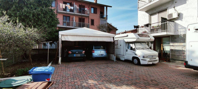 Porzione di villa indipendente in Leinì