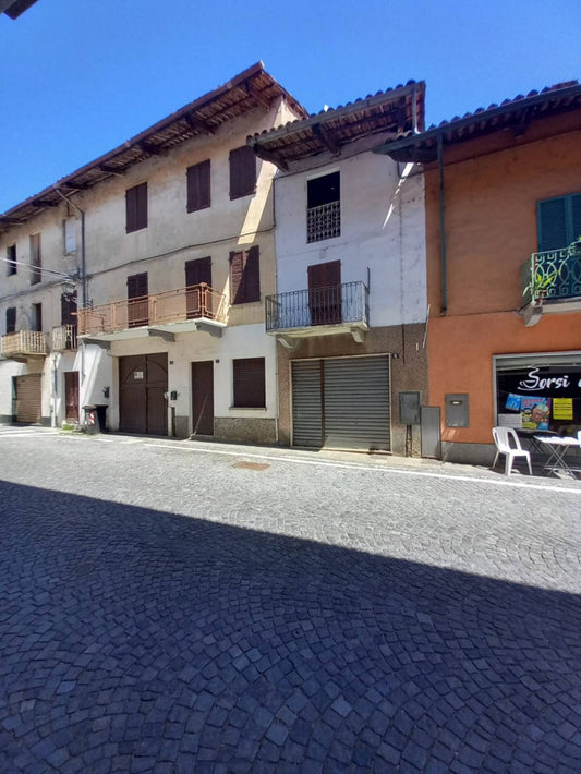 Negozio in centro a Candia