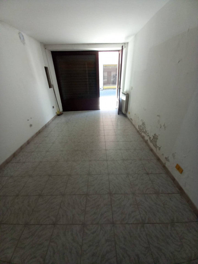 Negozio in centro a Candia