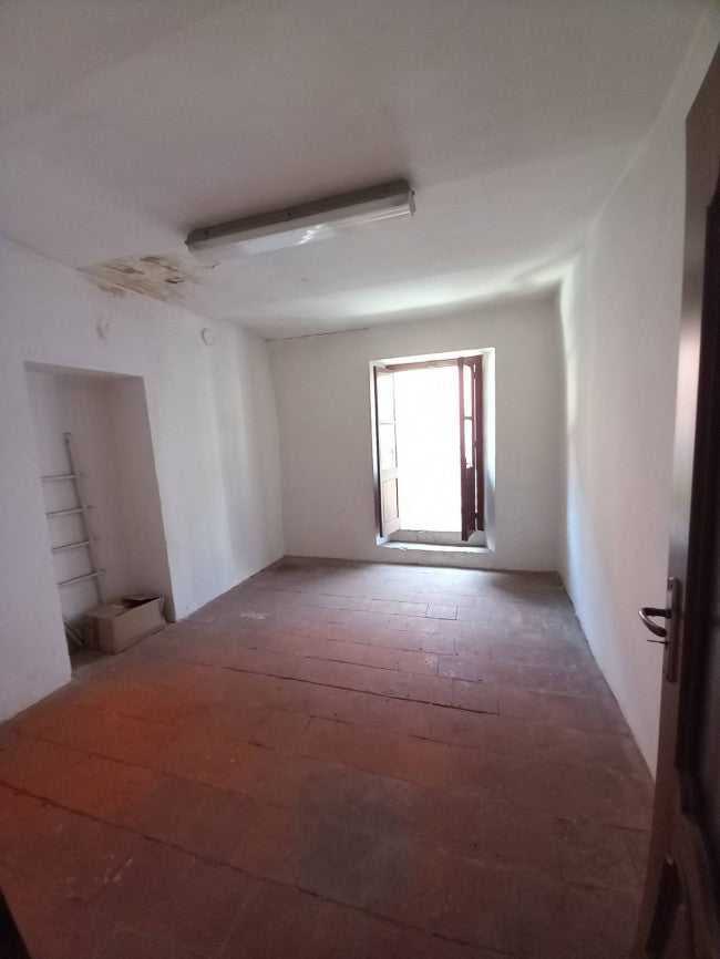 Negozio in centro a Candia