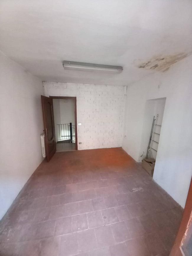 Negozio in centro a Candia