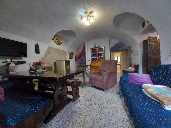 Casa indipendente su 2 lati a Vische