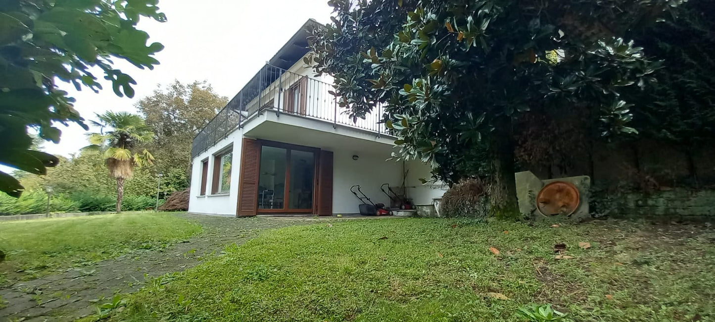 Villa libera su tre lati a Gassino