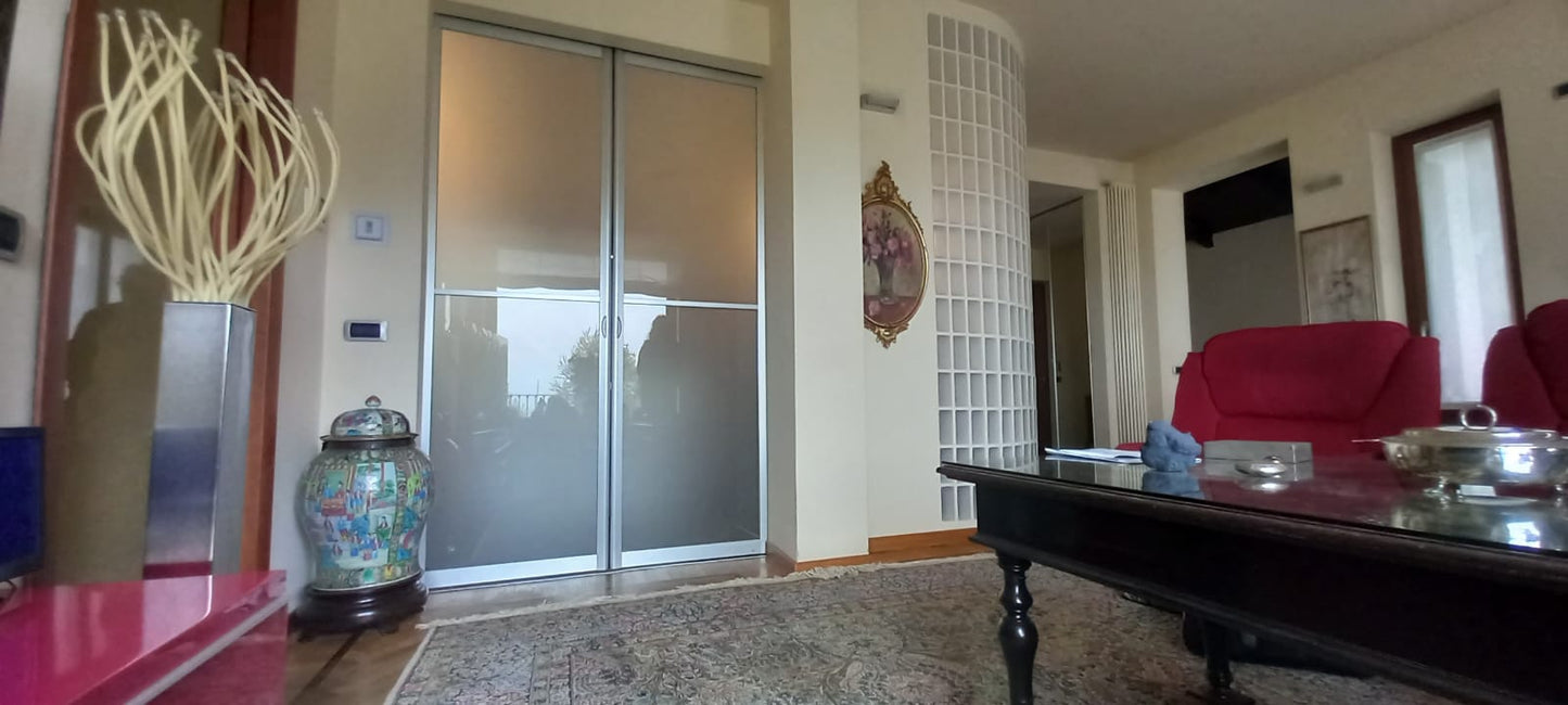 Villa libera su tre lati a Gassino