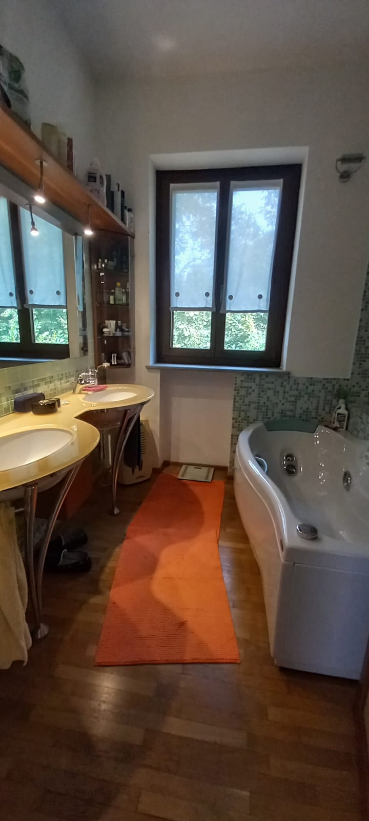 Villa libera su tre lati a Gassino