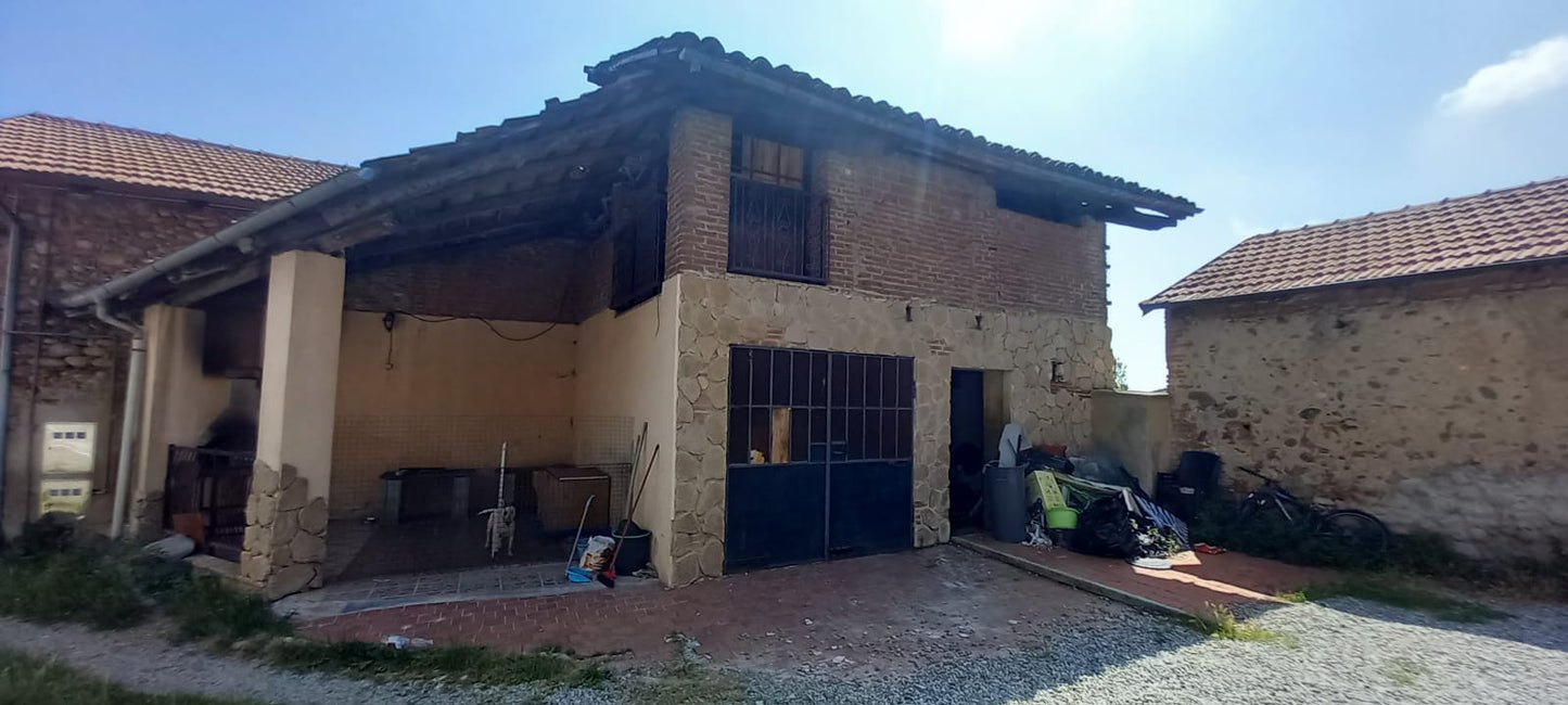 Villa con terreno a Montalenghe