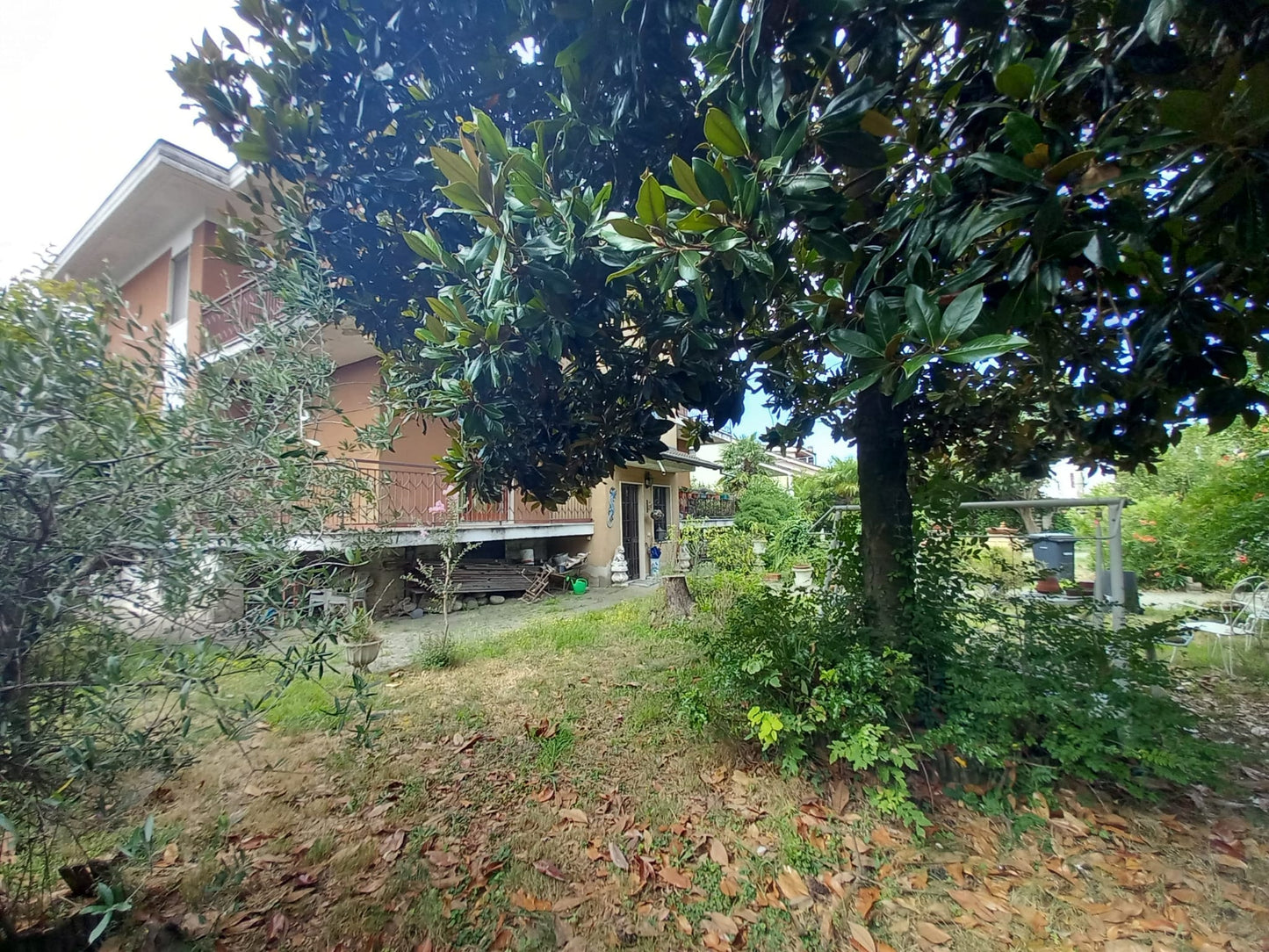 Villa bifamiliare libera su 4 lati a Mazzè