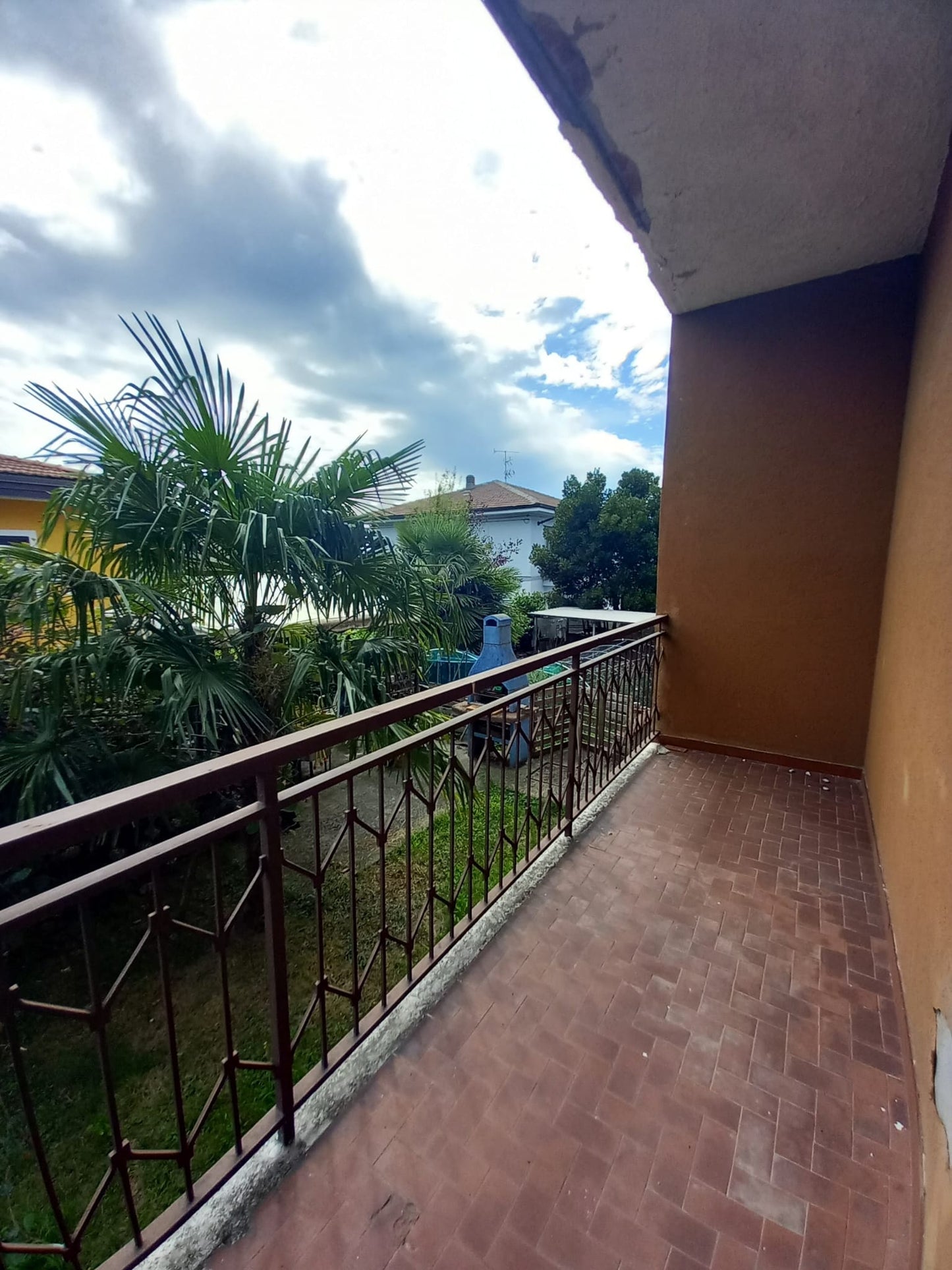 Villa bifamiliare libera su 4 lati a Mazzè